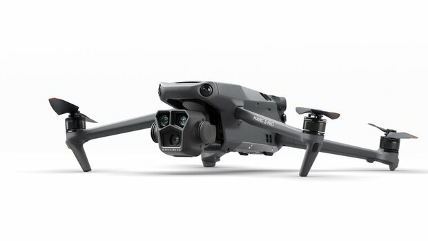 DJI Mavic 3 Pro Cine Premium Combo